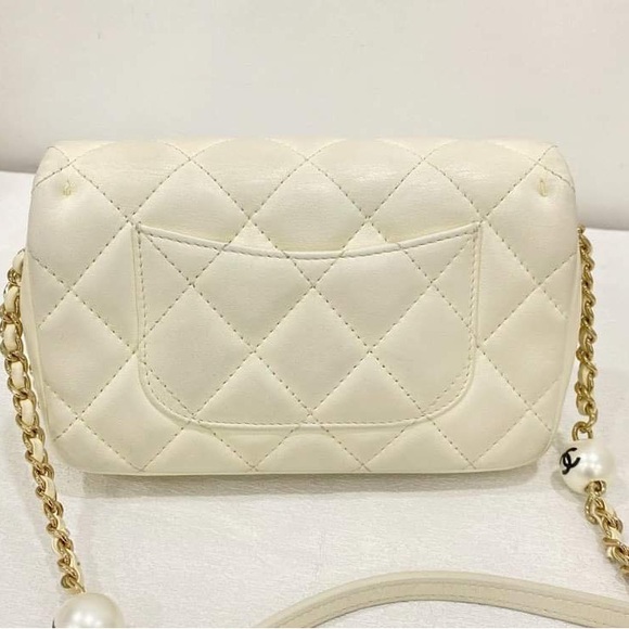 Chanel pearl on chain - 18cm - 4000 Cad - Picture 14 of 15